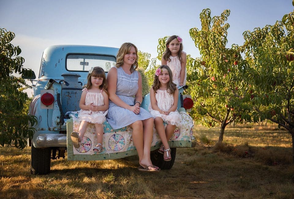 The Best Season for Family Photos at Kelly Tareski Photography