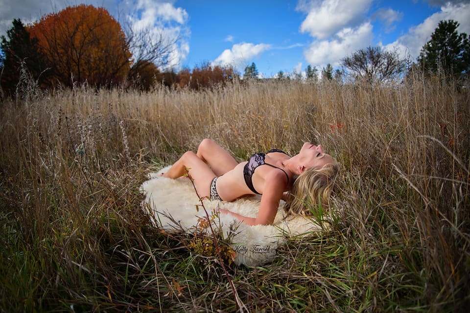 Outdoor Boudoir Photography in Spokane Washington