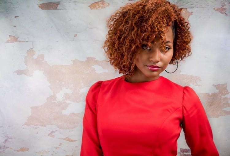 What to Expect from a Professional Headshot Session