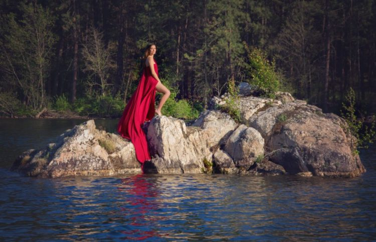 Creative Senior Picture Ideas to Inspire Your Shoot